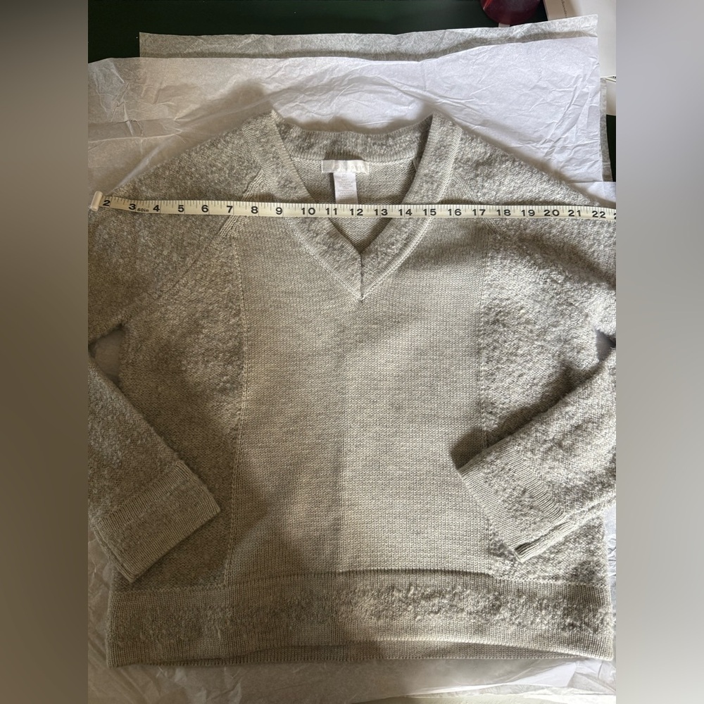 Cozy V-Neck Sweater - XS - Picture 3 of 7